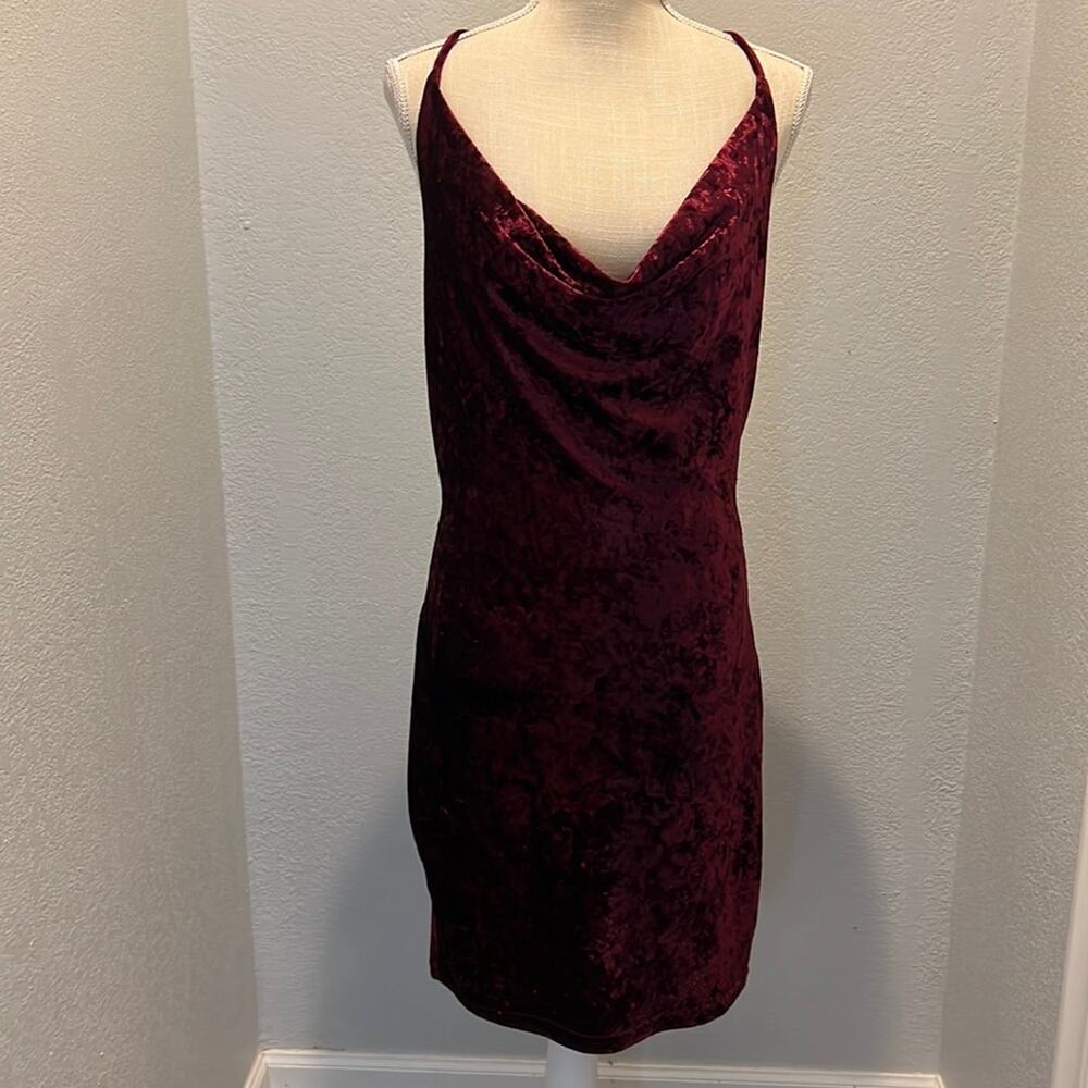 TRAC Burgundy Crushed Velvet Strappy Sexy Fitted Dress - Size M